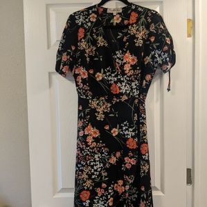 NWOT Floral Midi Full wrap dress